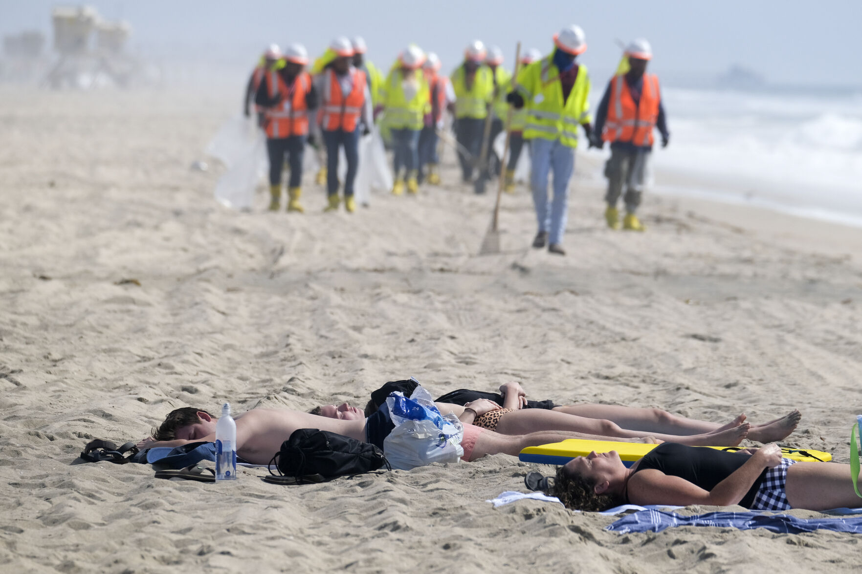 APTOPIX California Oil Spill